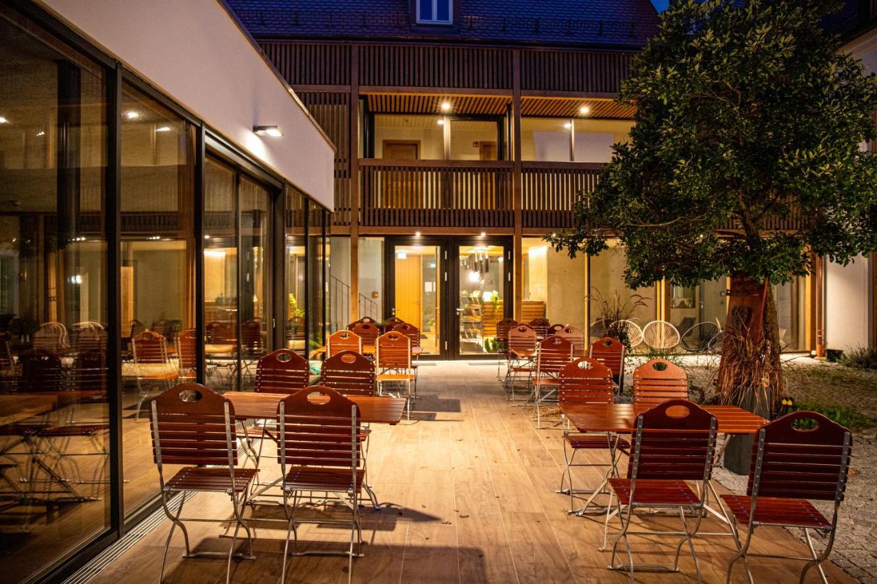 Altstadthotel Brauereigasthof Winkler Berching Exterior photo