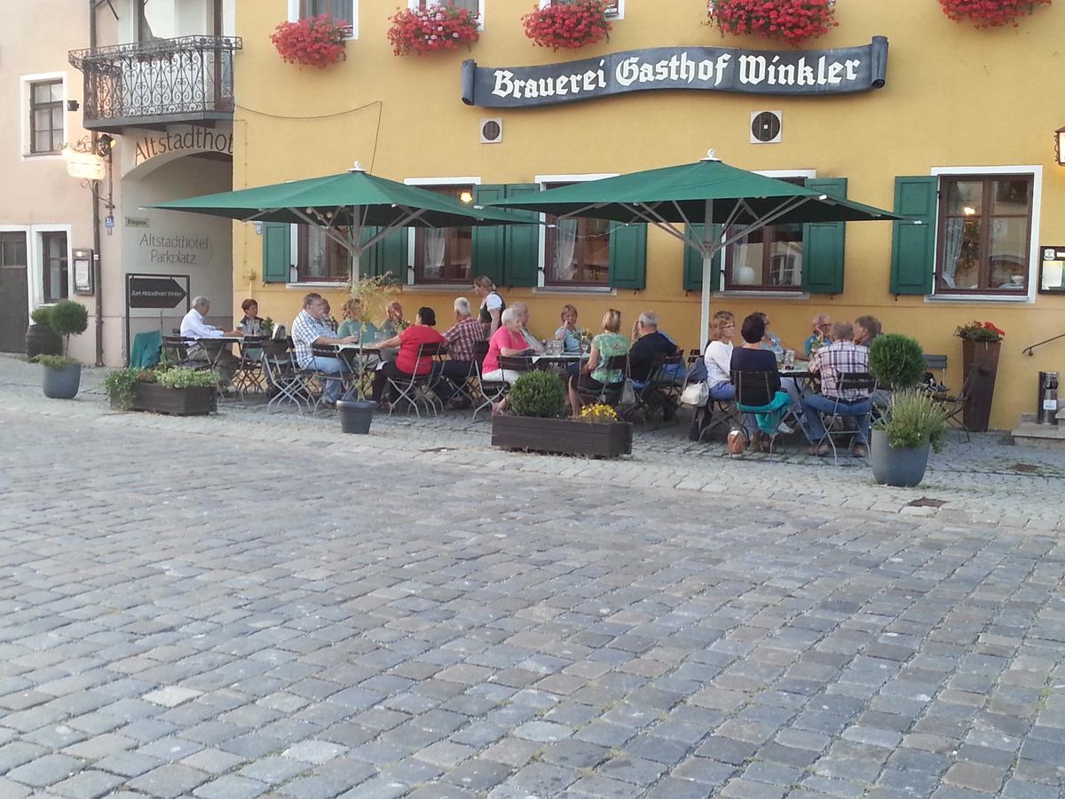 Altstadthotel Brauereigasthof Winkler Berching Exterior photo